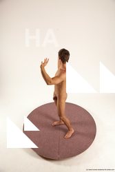 herbert standing 03a