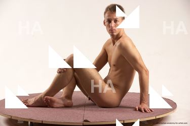 vlastimil sitting 01b