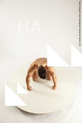 kneeling reference of lukas 01a