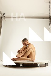 3f alton della sitting 03 03c