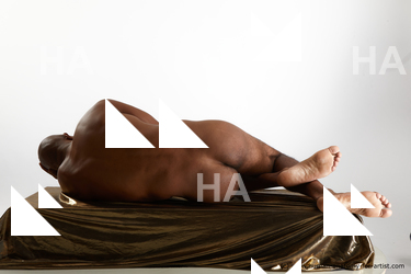 laying reference tiago15