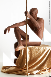 sitting reference tiago03