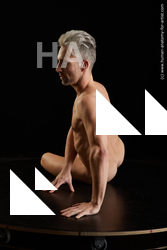 sitting reference lutro 04