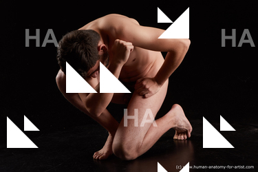 kneeling reference hamza 02