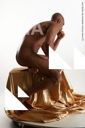 sitting reference tiago 07