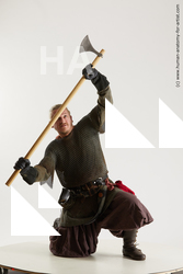 sigvid kneeling 01 15b