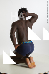 kneeling reference kato abimbo 04