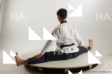 sitting reference lan 04