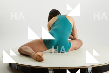 kneeling reference jorge 06