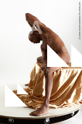 sitting reference tiago 03