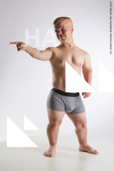 standing reference jerome 01