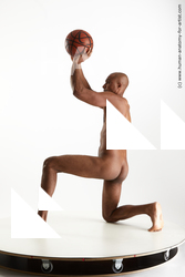 kneeling reference tiago 03