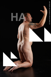 kneeling reference louis 06