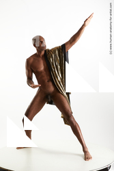 standing reference tiago 02