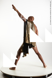 standing reference tiago 05