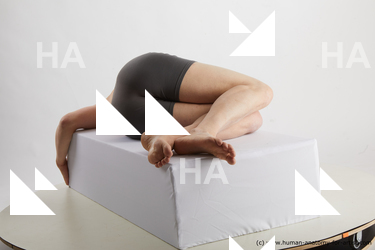 laying reference brett 06