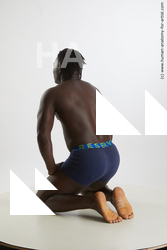 kneeling reference kato abimbo 04