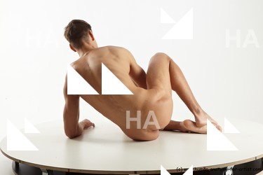 laying reference rufus 05