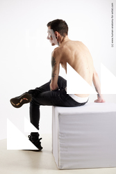 sitting reference dio 04