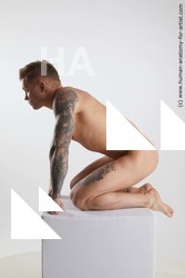 kneeling reference gilbert 02