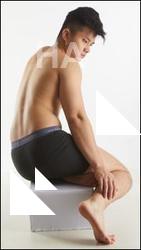 Kneeling reference poses Yoshinaga Kuri