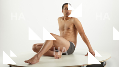 Sitting reference poses Waldo