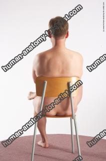 eduard sitting 01