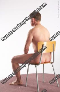eduard sitting 04