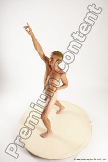 alexandr standing 04a