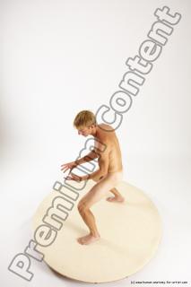 alexandr standing 03a