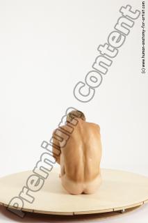 alexandr sitting 05b