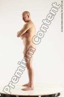 florian standing 05b