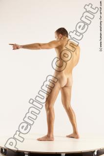 benadik fighting 07b