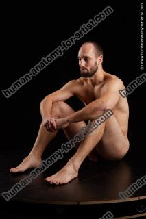 sitting reference orest 02