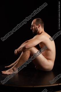 sitting reference orest 03