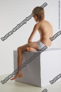 sitting reference novel 03