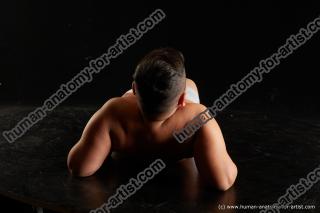 laying reference vano 05