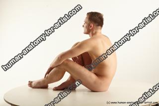 sitting reference ramiro 03