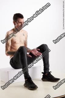 sitting reference dio 08