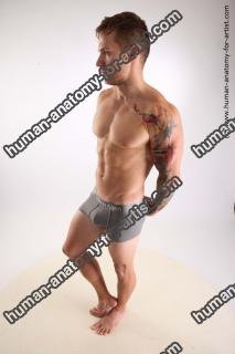 standing reference piero 09